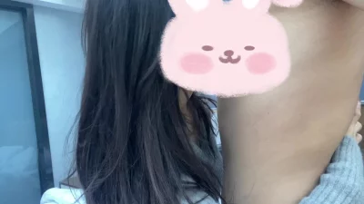 艺术高校研究生，人前女神人后母狗可3P