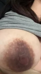 打桩喷奶小骚妻